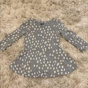 **Like New** BABY GAP beautiful bow dress